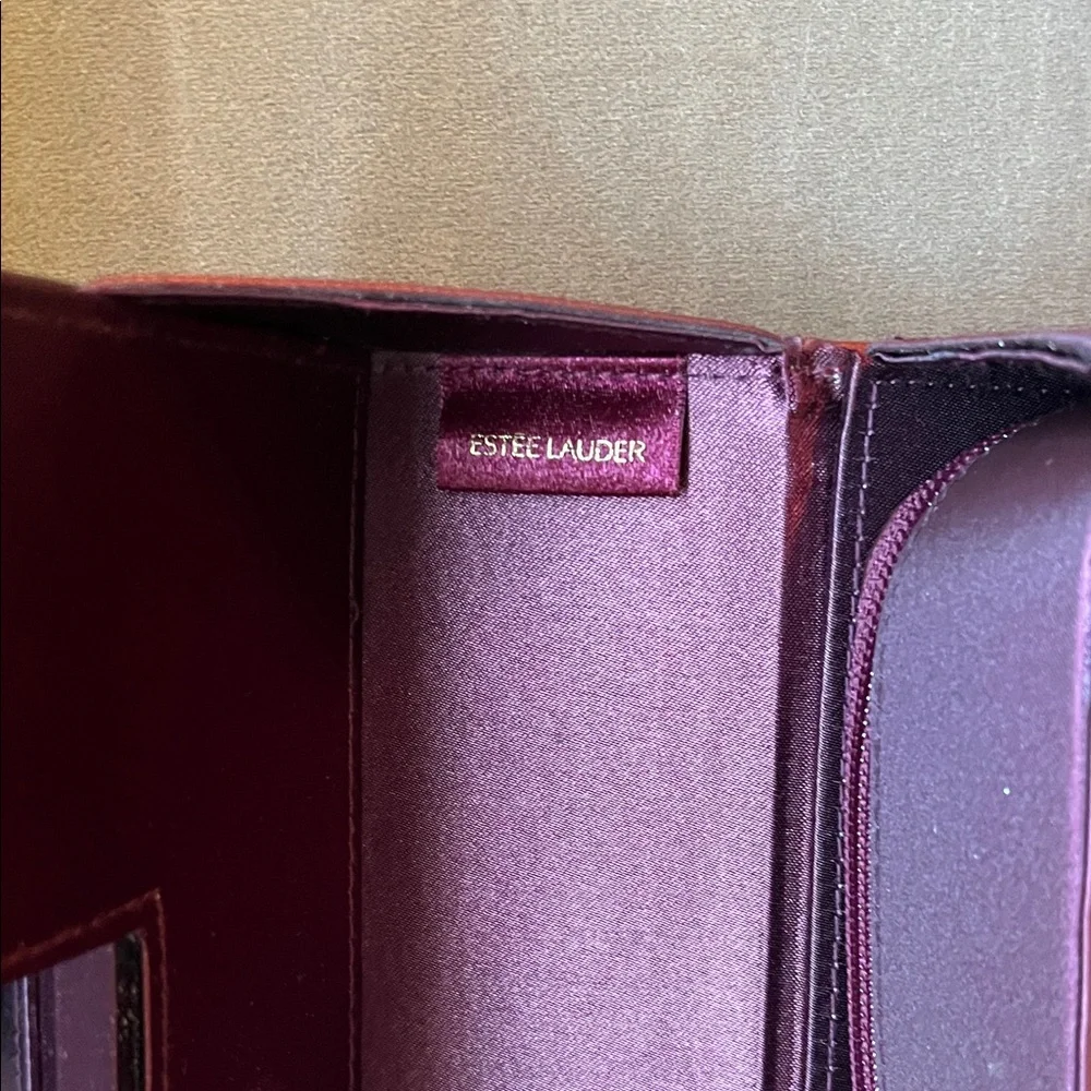 Estée Lauder Burgundy Women's Makeup Travel Case
